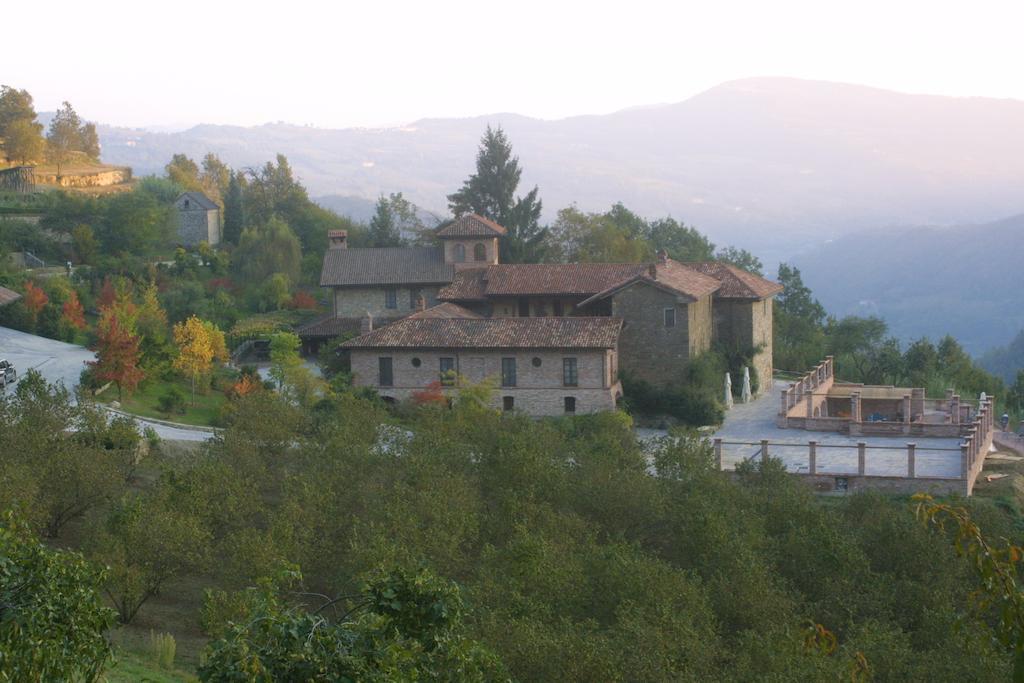 Villa Castel Martino Cortemilia Exterior foto